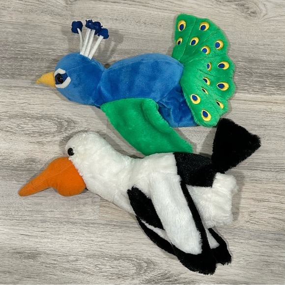 Caltoy Plush Wild Birds Hand Puppets Set Of 2 Pelican Peacock Story Time Toys - Picture 3 of 7